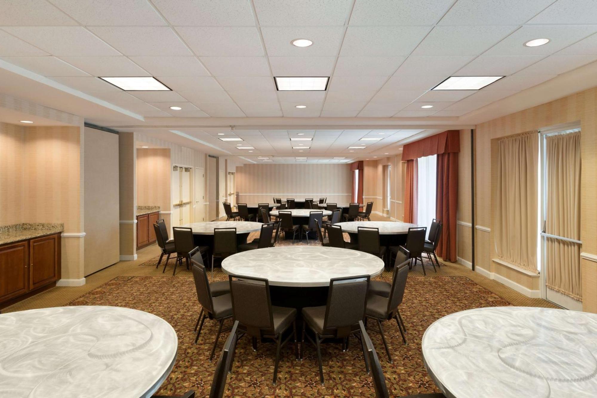 Hilton Garden Inn Oakbrook Terrace Exterior foto