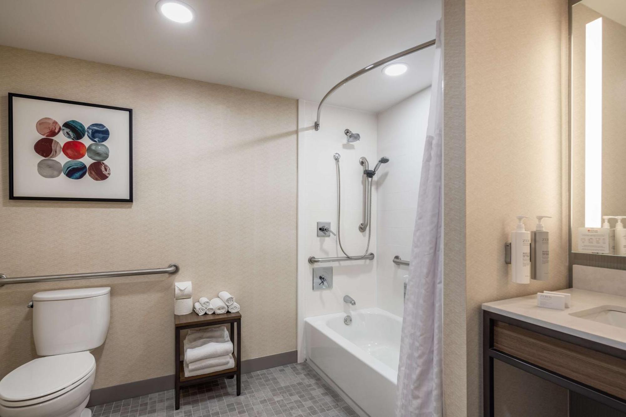 Hilton Garden Inn Oakbrook Terrace Exterior foto